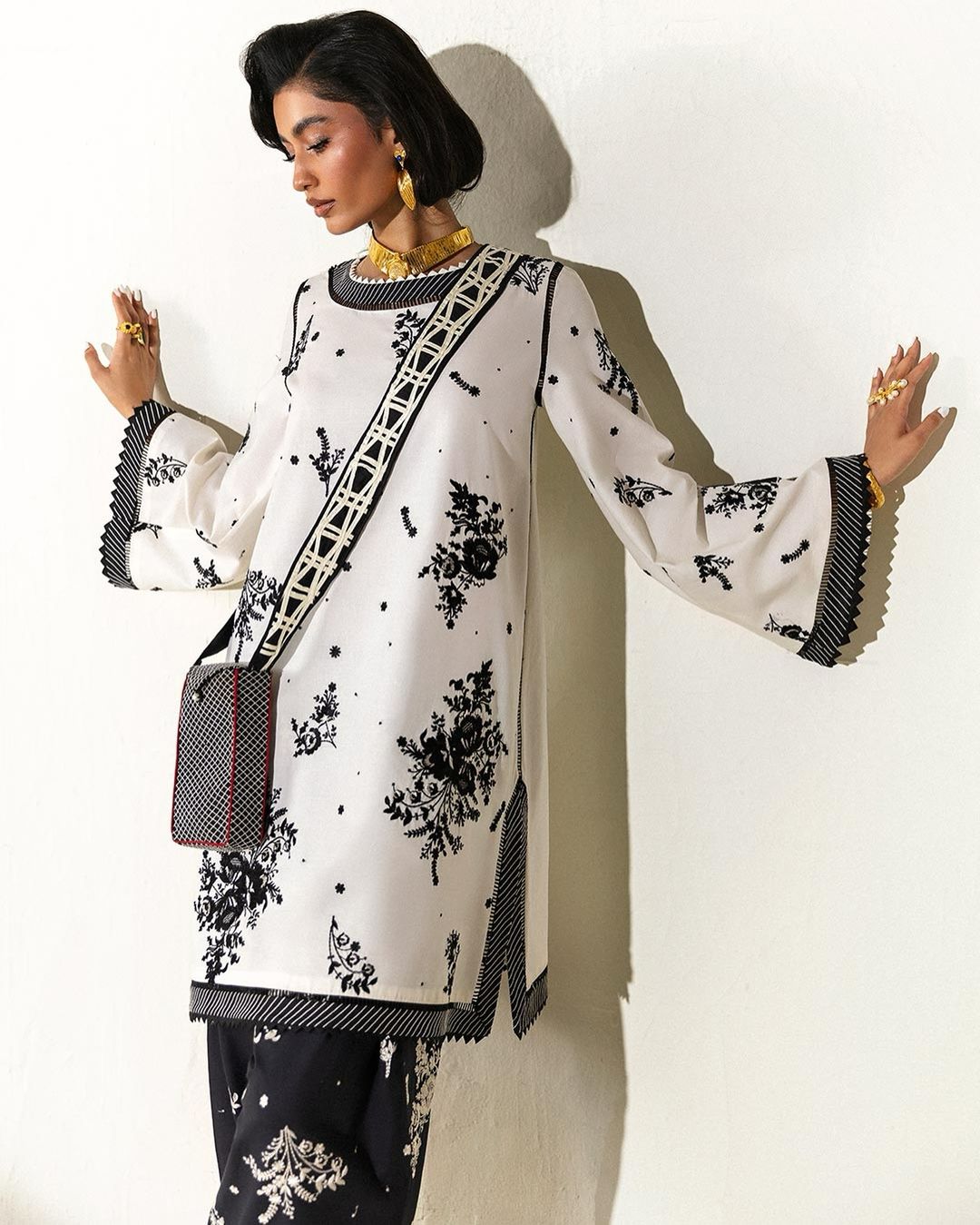 SCARLET CROSSBODY (SA-07)